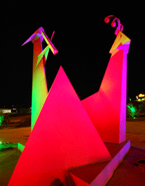 Подсветка скульптур на площади Торонто в Эйлате
