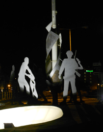 Подсветка скульптурной группы «людям-созидателям»