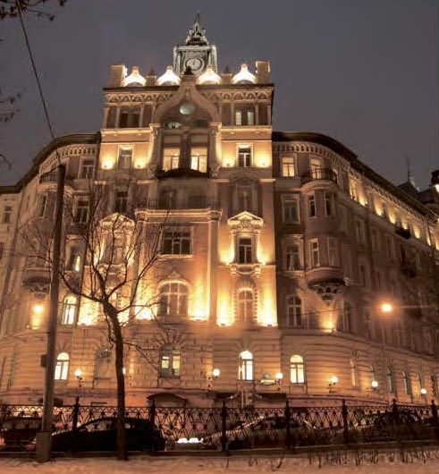 Архитектурное освещение здания Страхового общества "Россия" на Сретенском бульваре